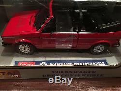 Cabriolet golf 1/18 diecast rare red colour volkswagen new in box never open
