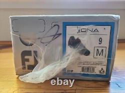 NEW! Never opened BOX FootJoy 9 Medium DNA Men Golf Shoes 53385-Black/Platinum