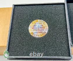New Bettinardi Rare En Fuego T Hive Ball Marker Coin in Box