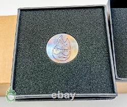 New Bettinardi Rare En Fuego T Hive Ball Marker Coin in Box